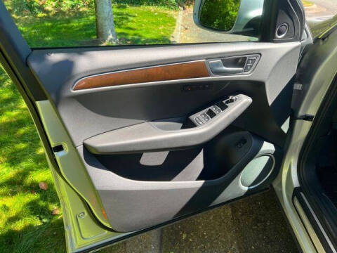 2012 Audi Q5 2.0T quattro Premium Plus