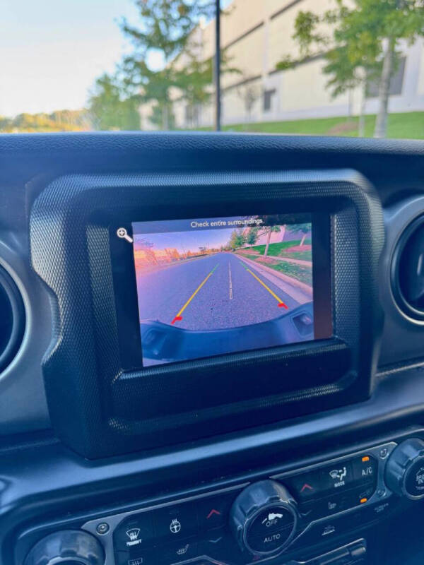 2021 Jeep Gladiator Sport