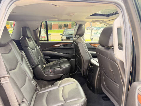 2018 Cadillac Escalade Luxury