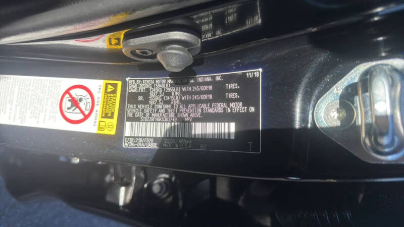 2019 Toyota Highlander LE