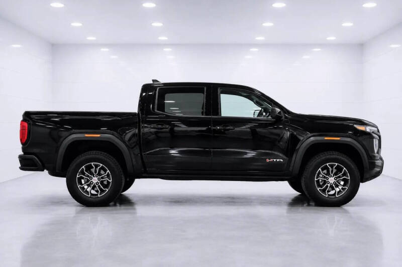 2024 GMC Canyon AT4