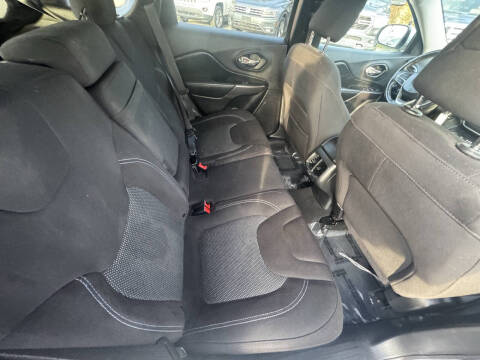 2019 Jeep Cherokee Latitude