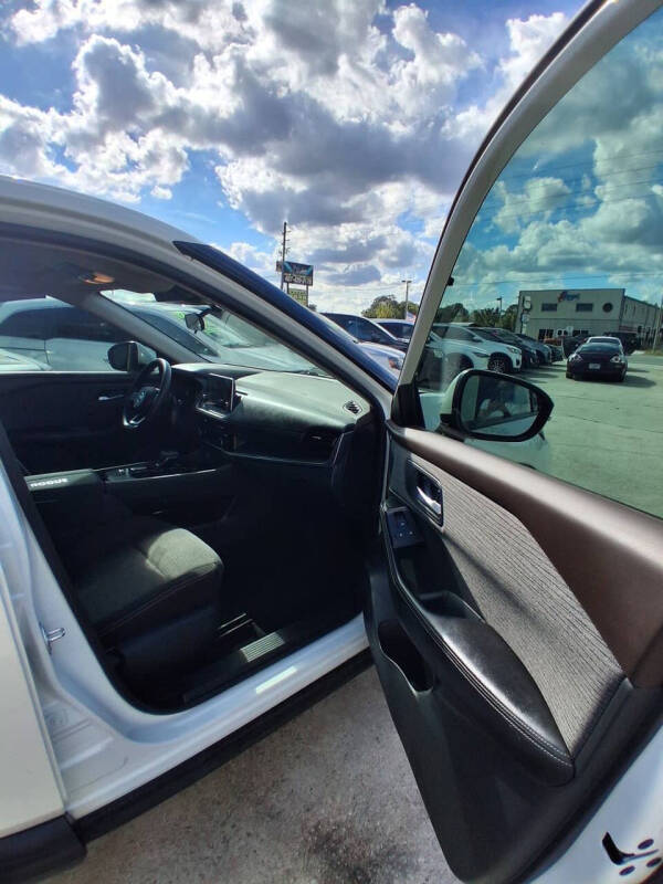 2021 Nissan Rogue SV