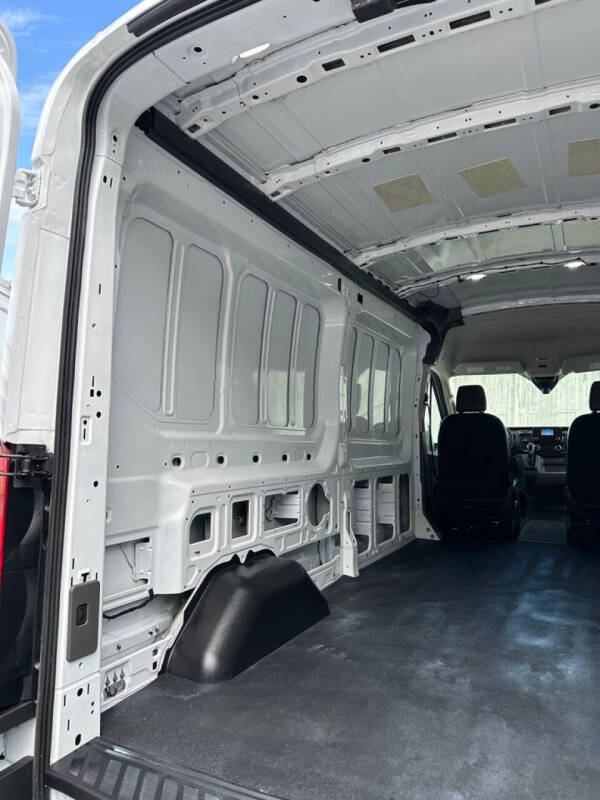 2025 Ford Transit 250