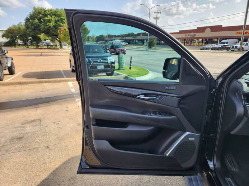 2018 Cadillac Escalade Platinum