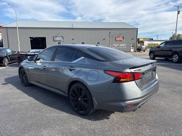 2022 Nissan Altima 2.5 SR