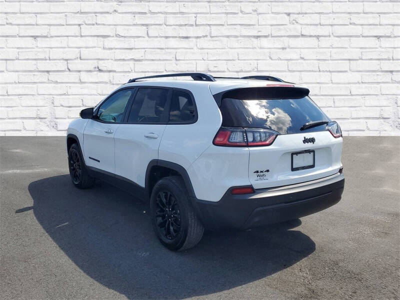2023 Jeep Cherokee Altitude Lux