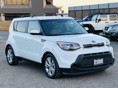 2015 Kia Soul +