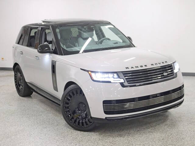 2025 Land Rover Range Rover P615 SV