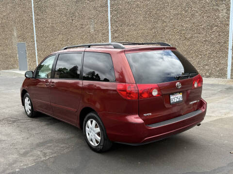 2006 Toyota Sienna CE 8 Passenger