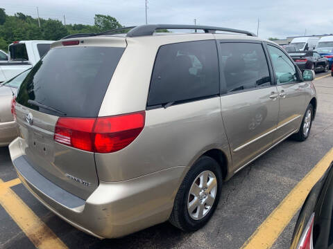2004 Toyota Sienna for sale at Trocci's Auto Sales in West Pittsburg PA