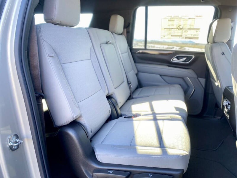 2024 GMC Yukon XL SLE