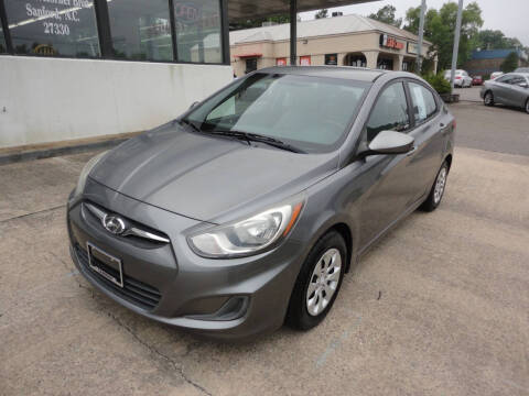 2013 Hyundai Accent GLS