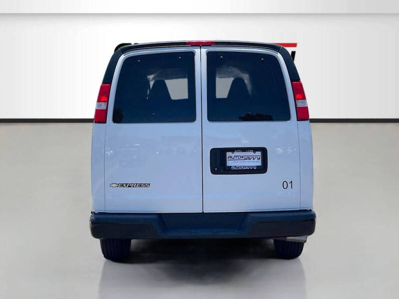 2022 Chevrolet Express LS 2500