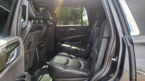 2018 Cadillac Escalade Platinum