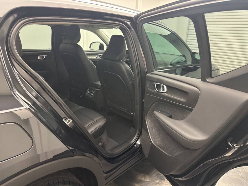 2023 Volvo XC40 B5 Core