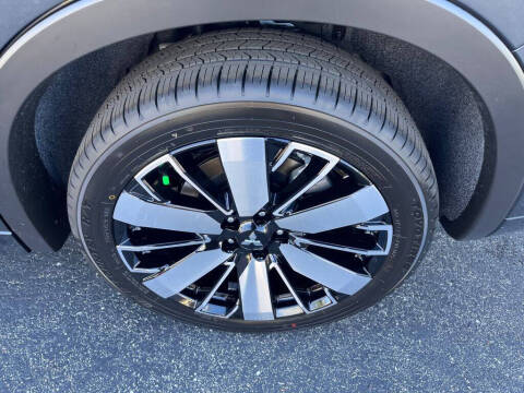 2025 Mitsubishi Outlander SEL