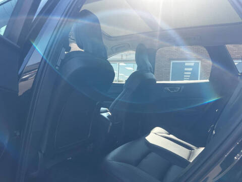 2023 Volvo XC60 B5 Core