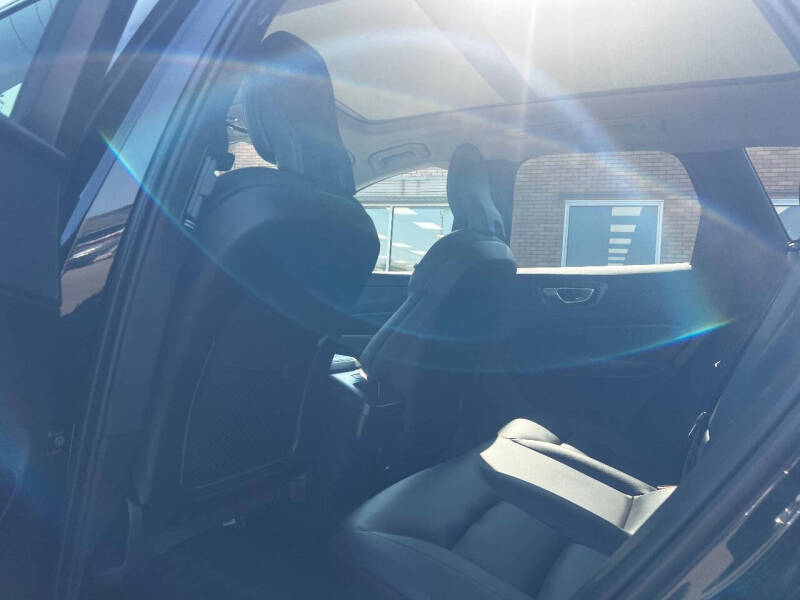 2023 Volvo XC60 B5 Core