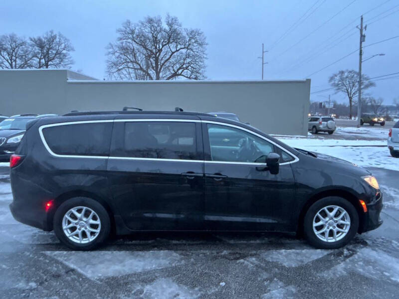 2017 Chrysler Pacifica Touring
