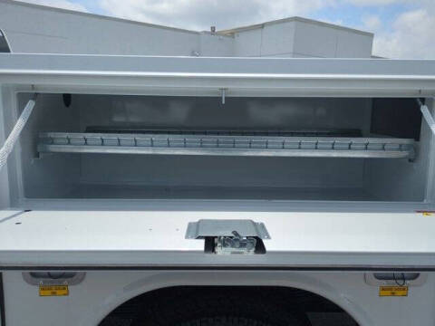 2025 Chevrolet Silverado 3500HD CC