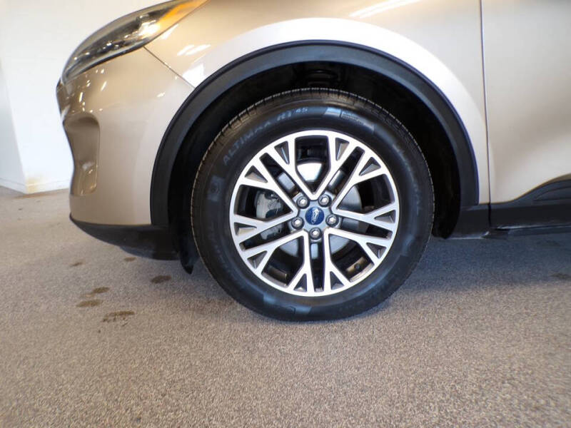 2020 Ford Escape SEL