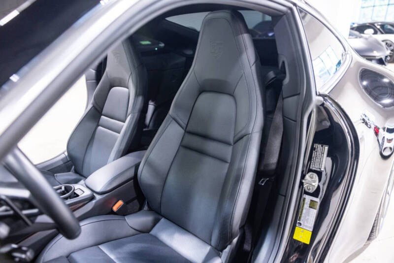 2025 Porsche 911 Carrera