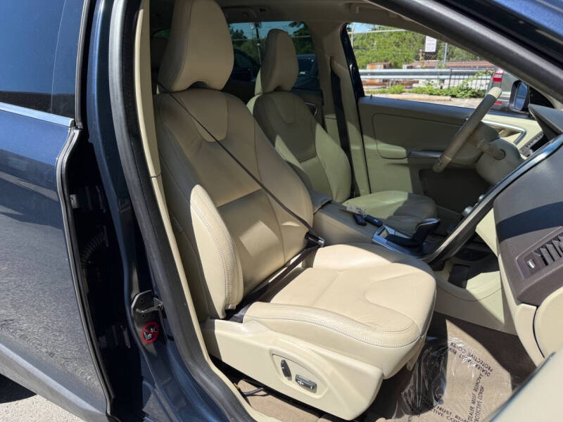 2013 Volvo XC60 T6 Platinum
