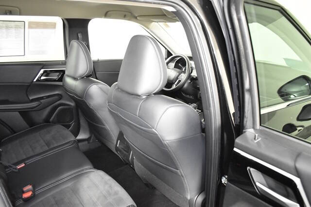 2024 Mitsubishi Outlander SE