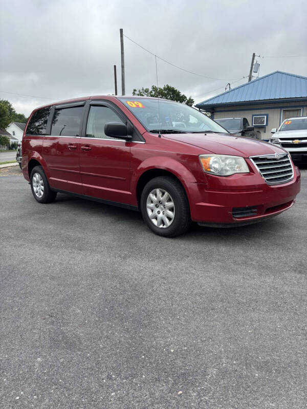 2009 Chrysler Town & Country's photo