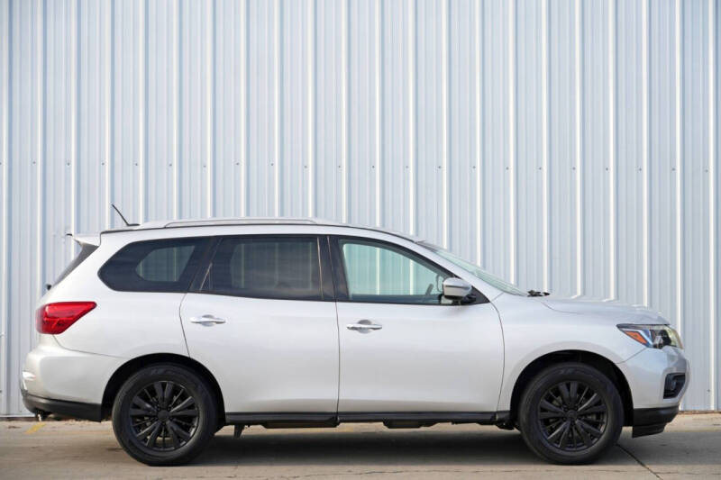 2018 Nissan Pathfinder S