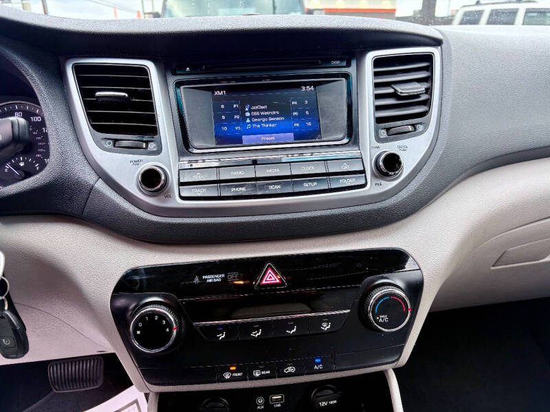 2016 Hyundai Tucson SE