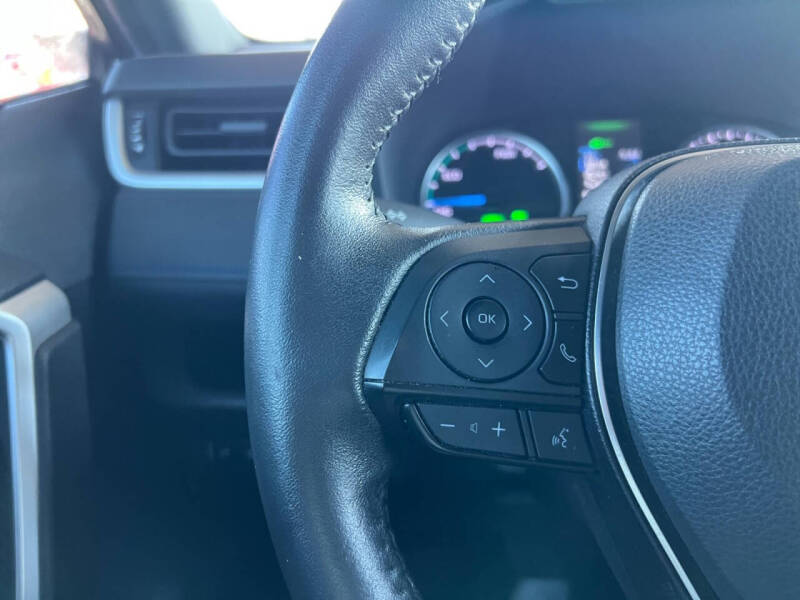 2022 Toyota RAV4 Hybrid SE