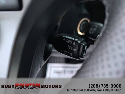 2017 Toyota Tacoma SR