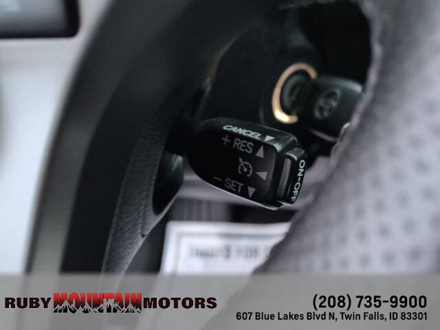 2017 Toyota Tacoma SR