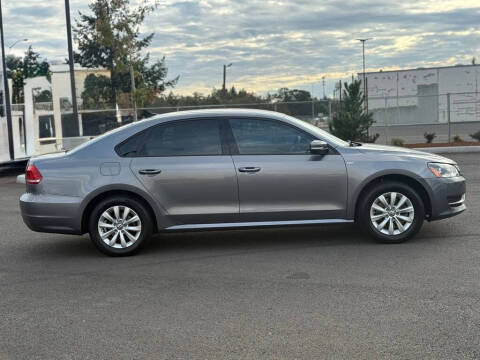 2015 Volkswagen Passat 1.8T Wolfsburg Edition