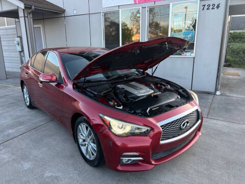 2015 Infiniti Q50