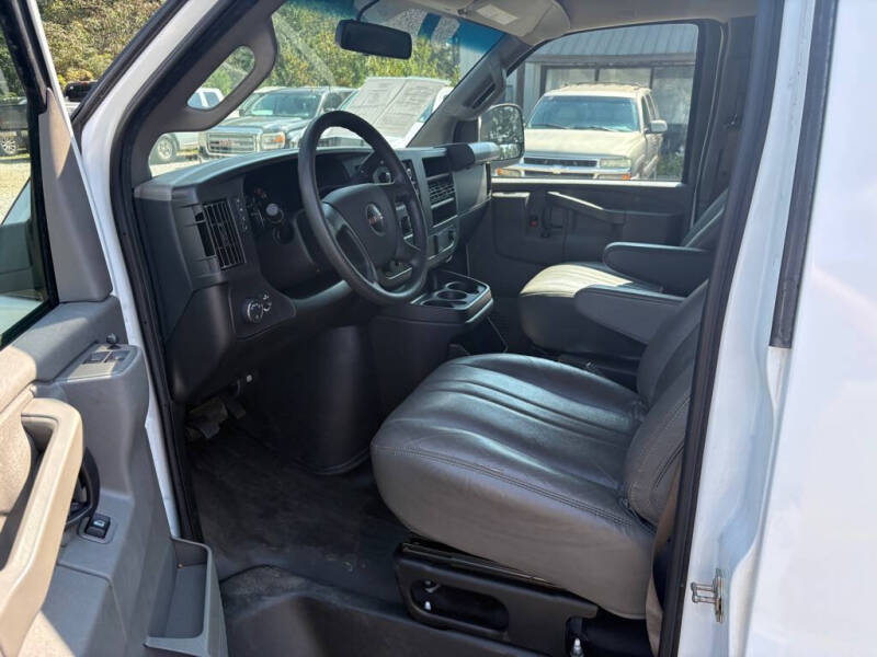 2023 GMC Savana 2500