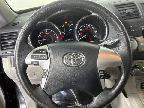 2012 Toyota Highlander SE