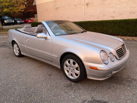 2003 Mercedes-Benz CLK for sale at Select Auto in Smithtown NY