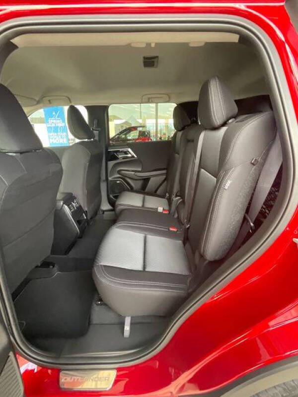 2026 Mitsubishi Outlander ES