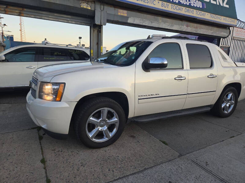 2012 Chevrolet Avalanche LTZ