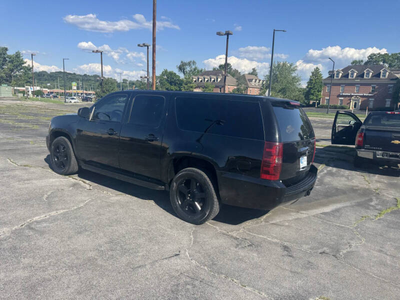 2011 Chevrolet Suburban LS