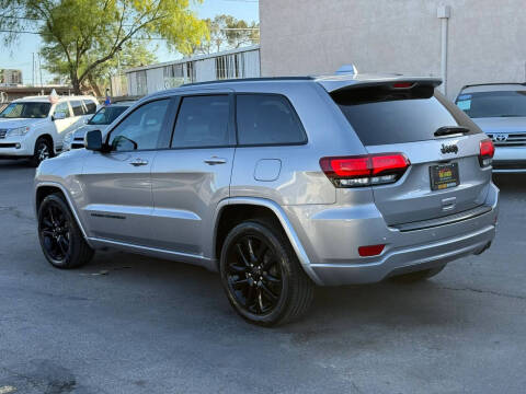 2017 Jeep Grand Cherokee Altitude