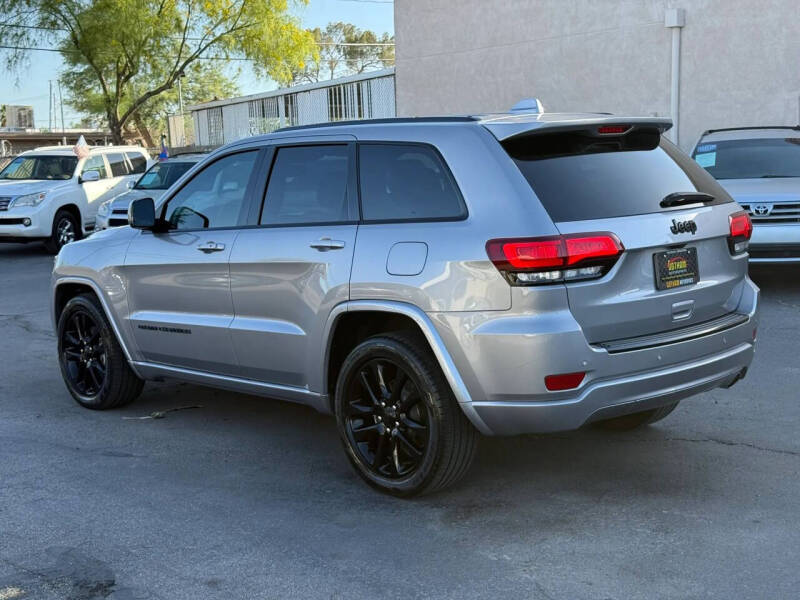 2017 Jeep Grand Cherokee Altitude