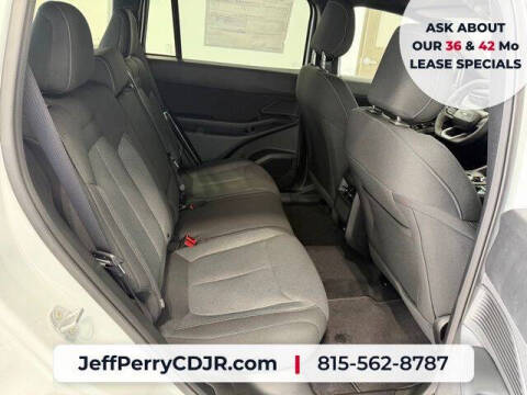 2026 Jeep Cherokee Laredo