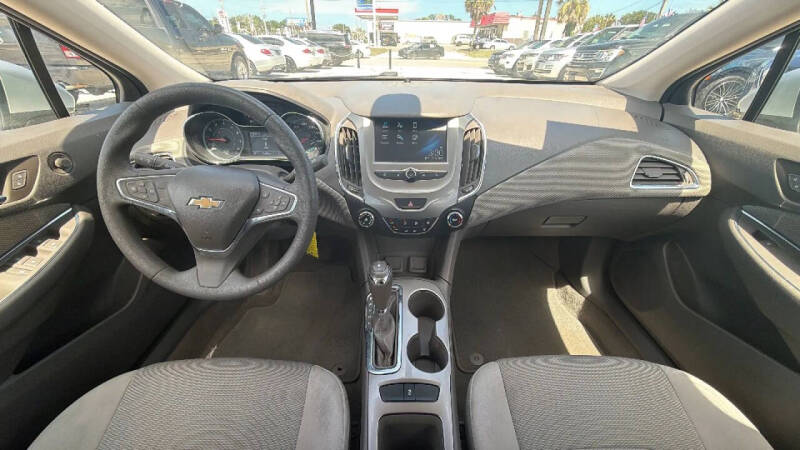 2017 Chevrolet Cruze LT Auto