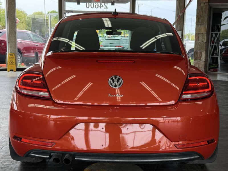 2018 Volkswagen Beetle 2.0T Coast