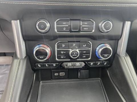2023 GMC Yukon XL SLT
