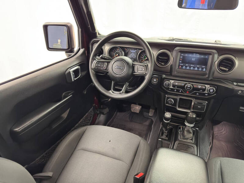 2022 Jeep Gladiator Sport